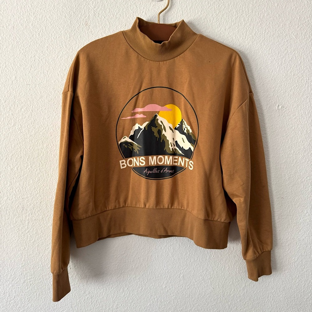 H&M tan oversized cropped sweatshirt size medium